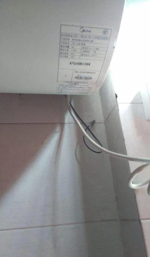 衛(wèi)生間沒有接地線能不能裝電熱水器？