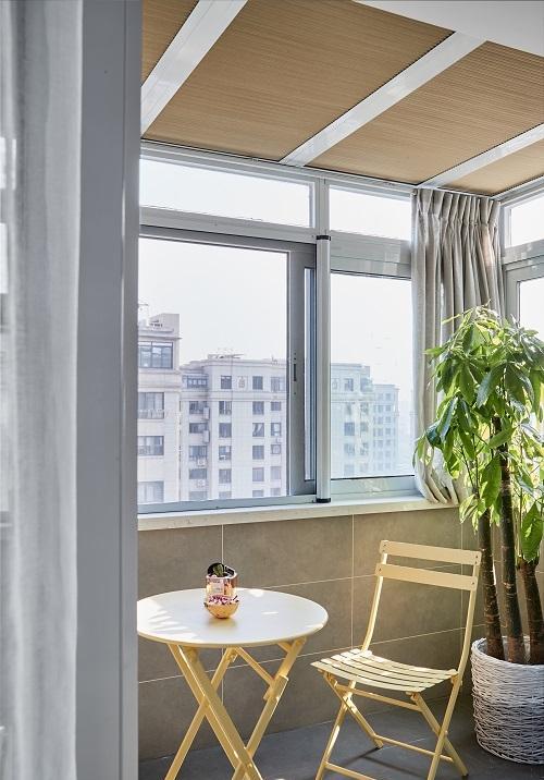 室內(nèi)陽臺(tái)鋪地用什么材料比較好？有哪些需要注意的問題？