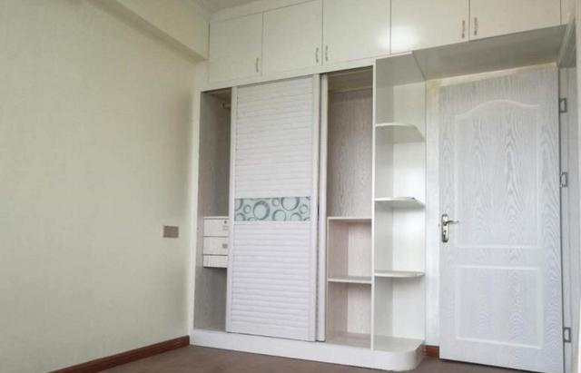 想全屋貼瓷磚？