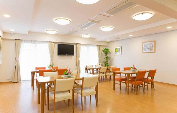 室內(nèi)設(shè)計師教您 巧用燈光做“隔斷”